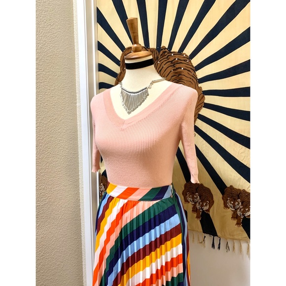 π Stylish modern necklace - Picture 4 of 5